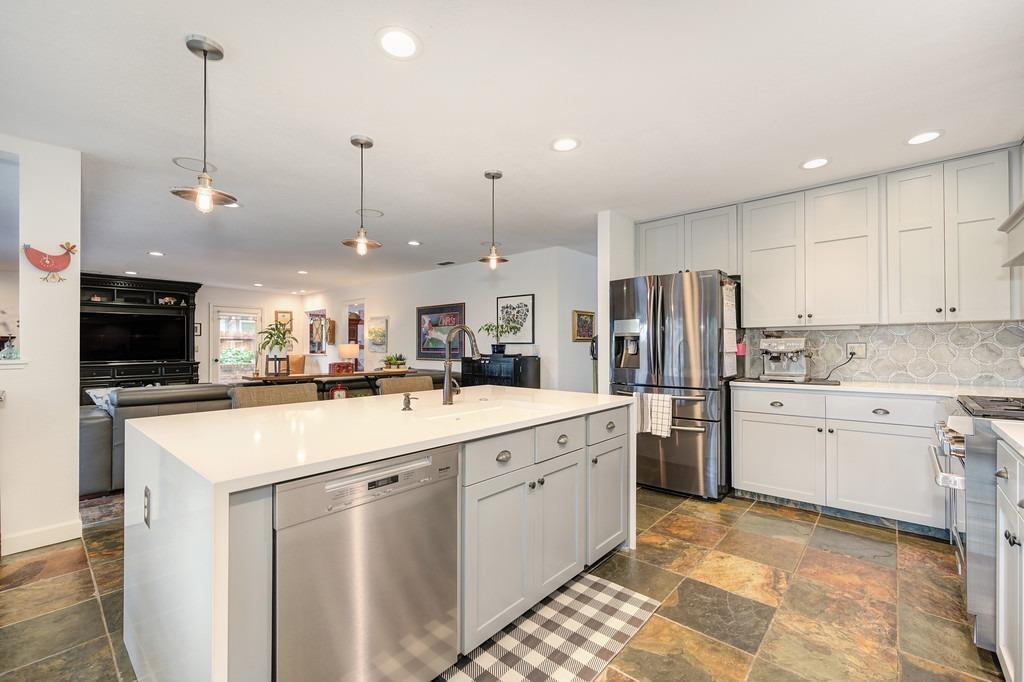 6124 Pirate Point Court