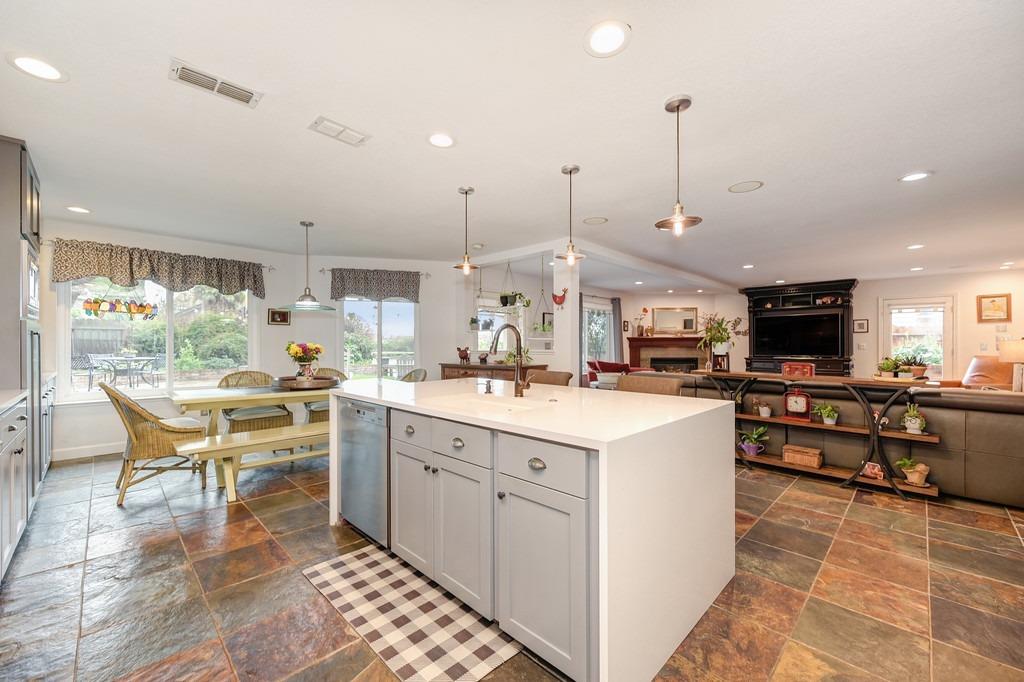 6124 Pirate Point Court