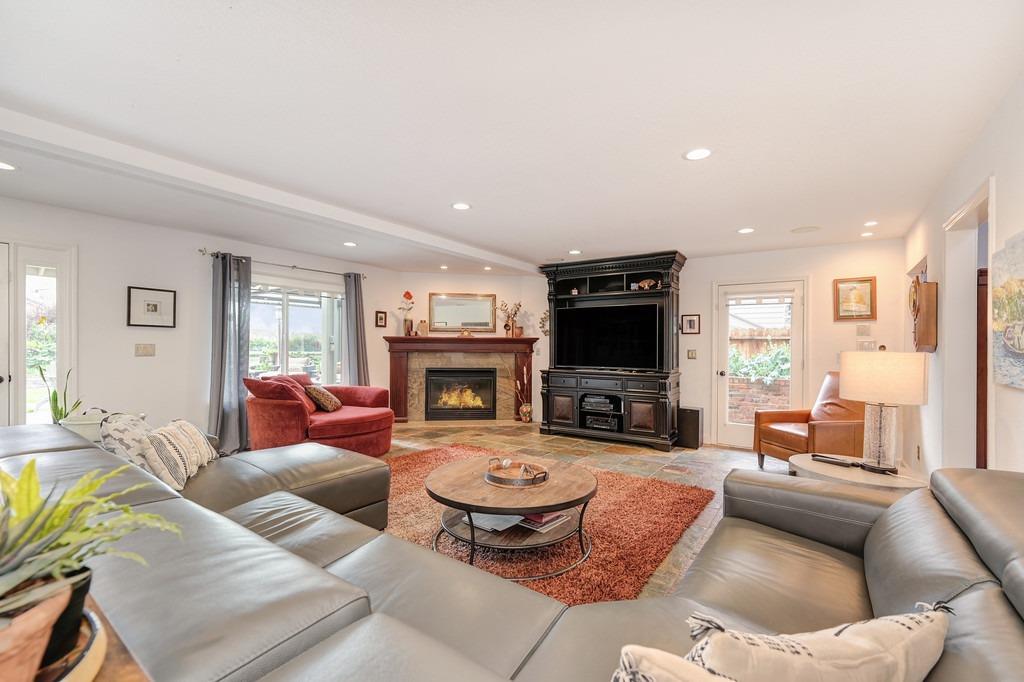 6124 Pirate Point Court