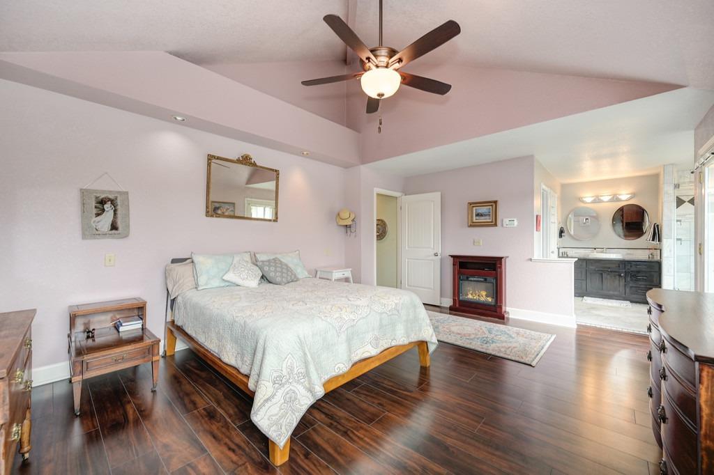 6124 Pirate Point Court