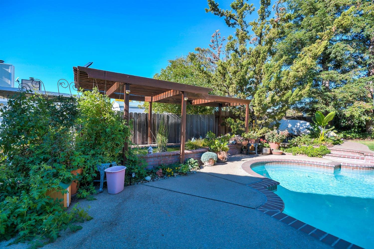 8379 Wheatland Drive