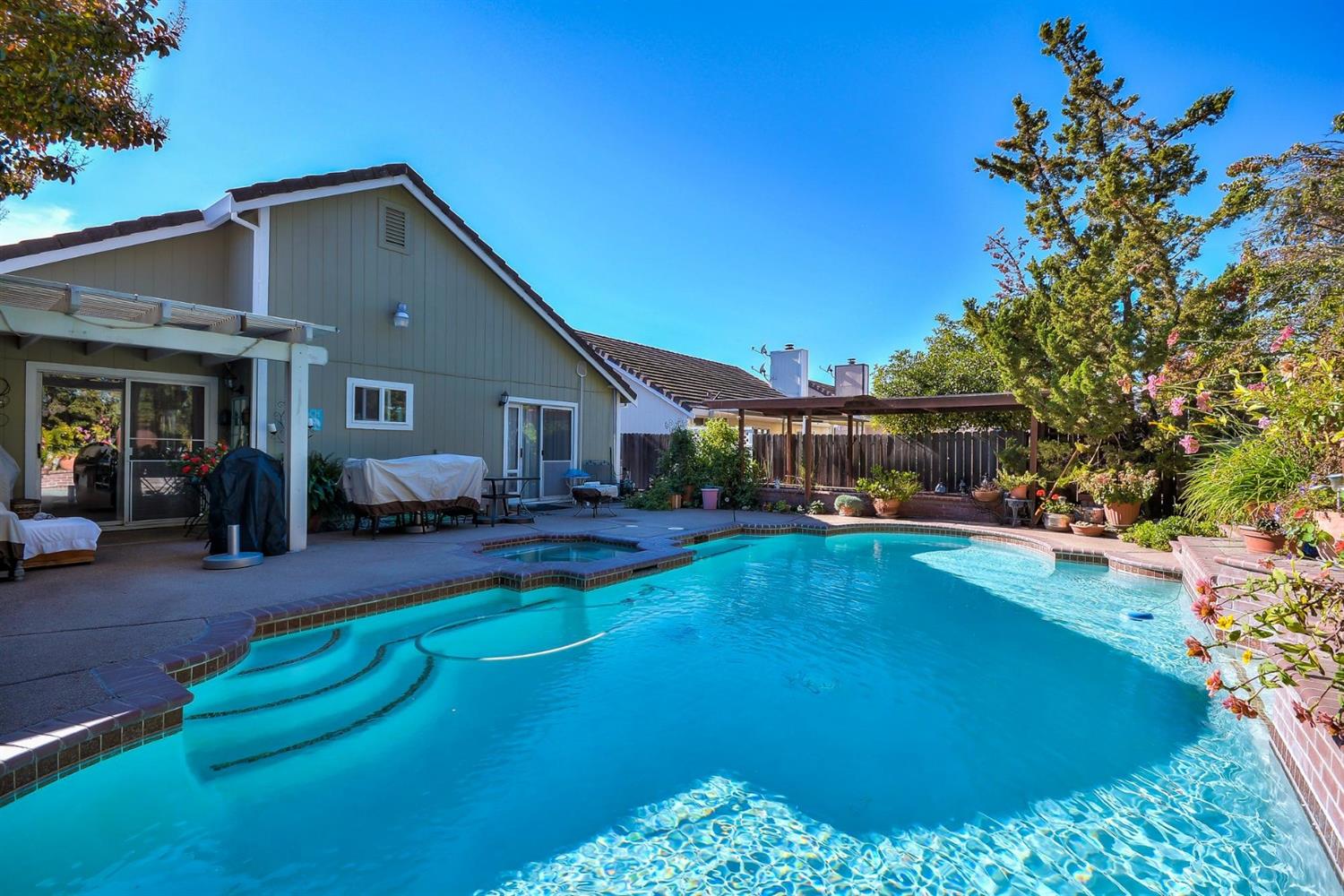 8379 Wheatland Drive