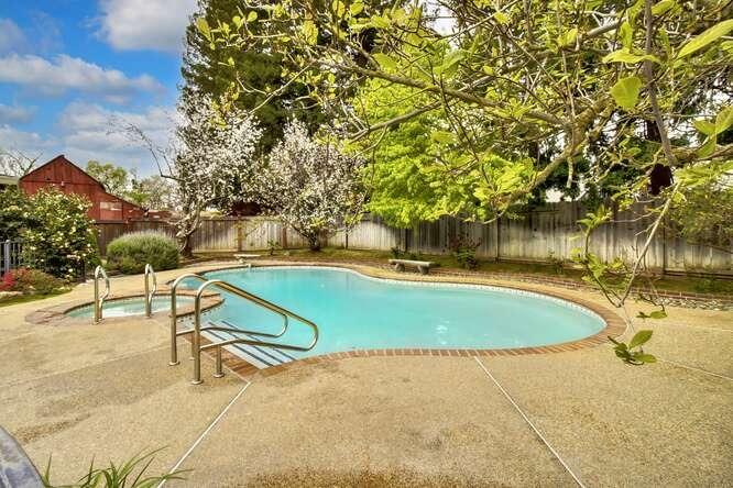 211 River Acres Drive