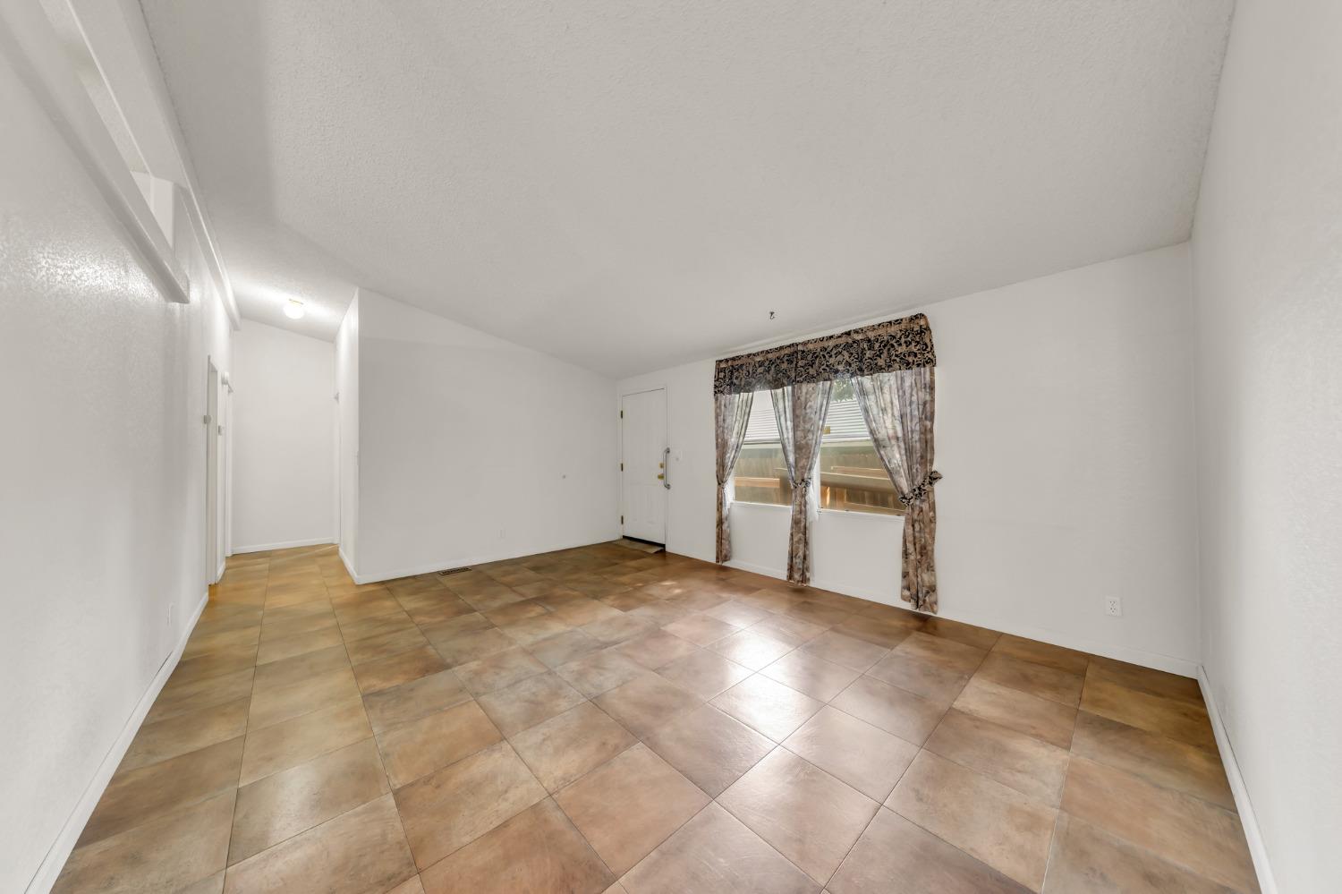 7855 Cottonwood Lane 25