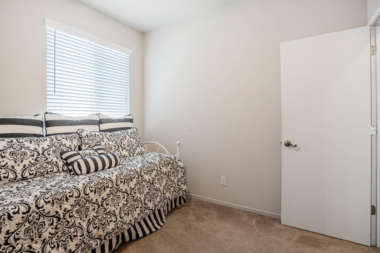 5505 Laguna Crest Way