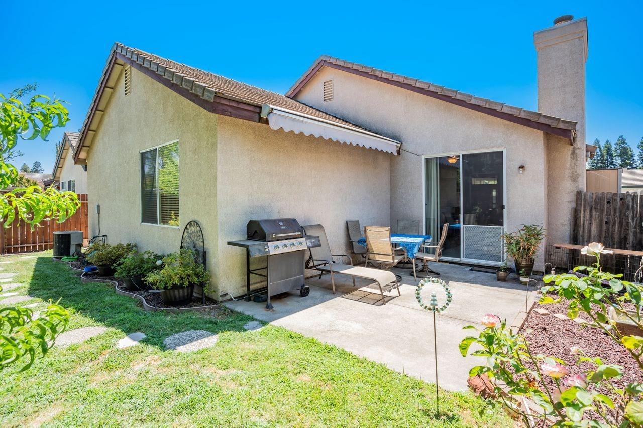 5505 Laguna Crest Way