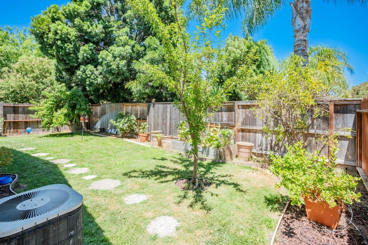 5505 Laguna Crest Way