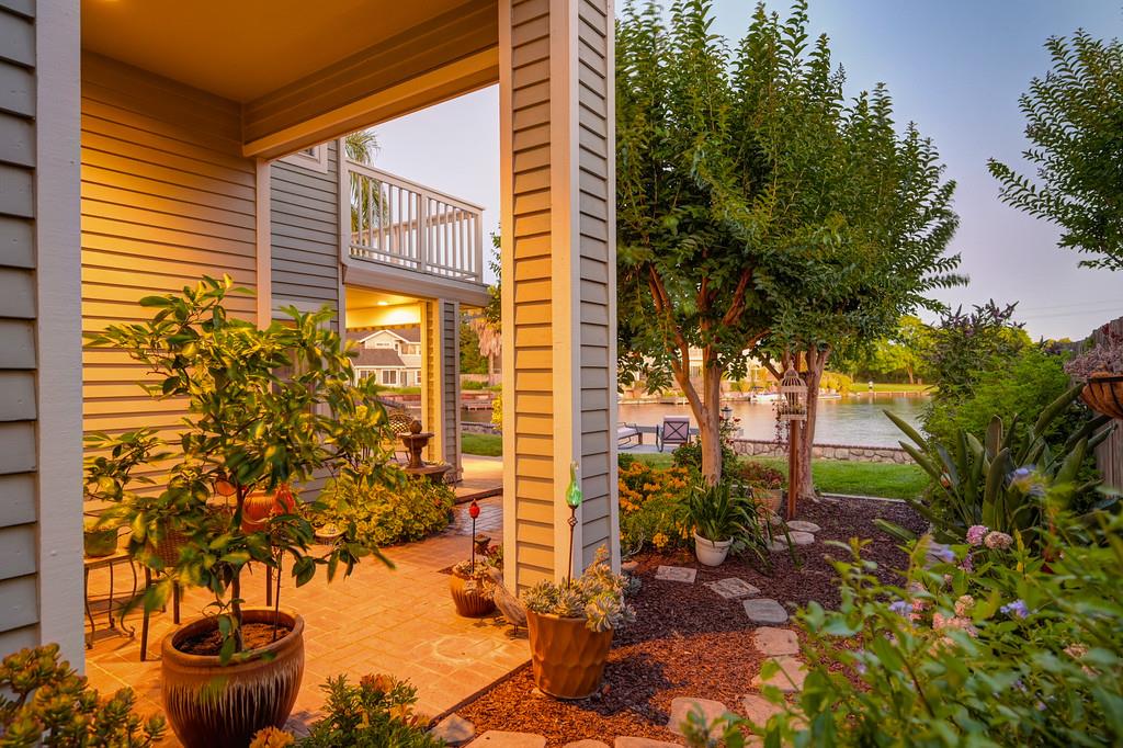 6116 Pirate Point Court