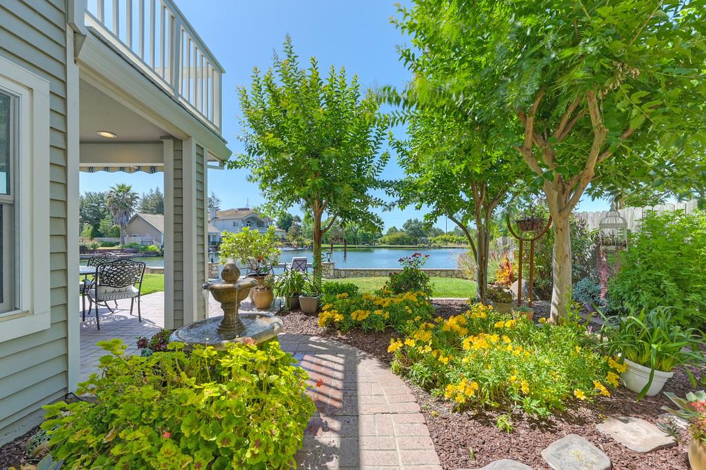 6116 Pirate Point Court