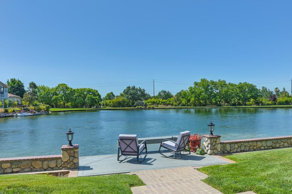 6116 Pirate Point Court