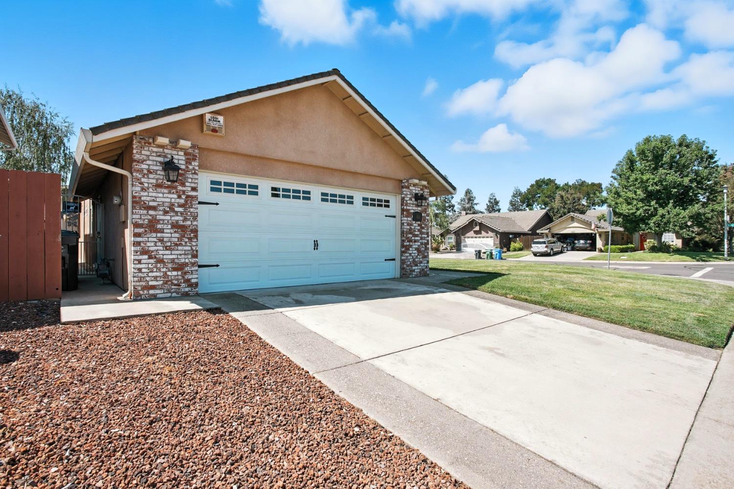 906 Ranch Road
