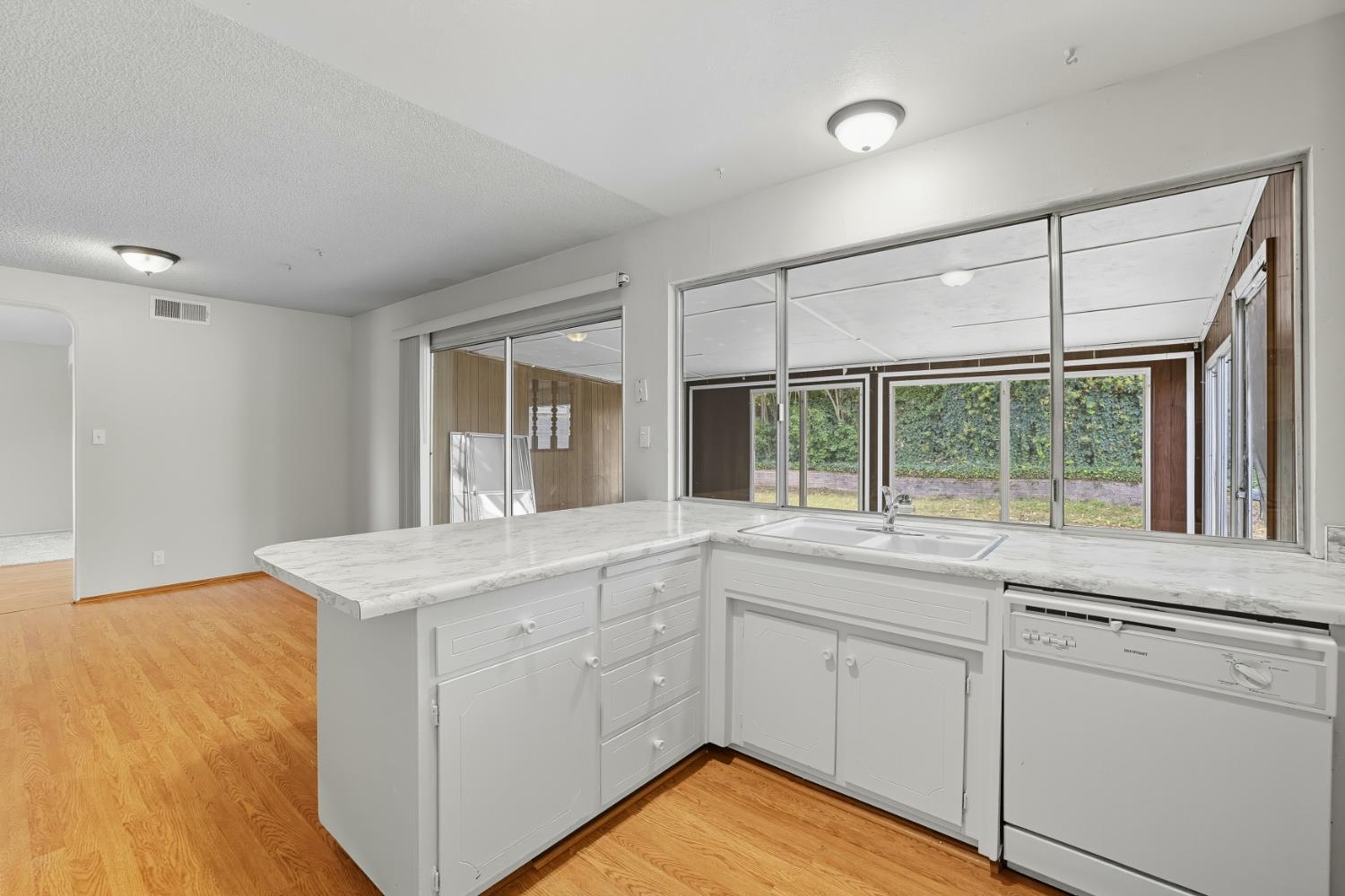 4836 Rockland Way