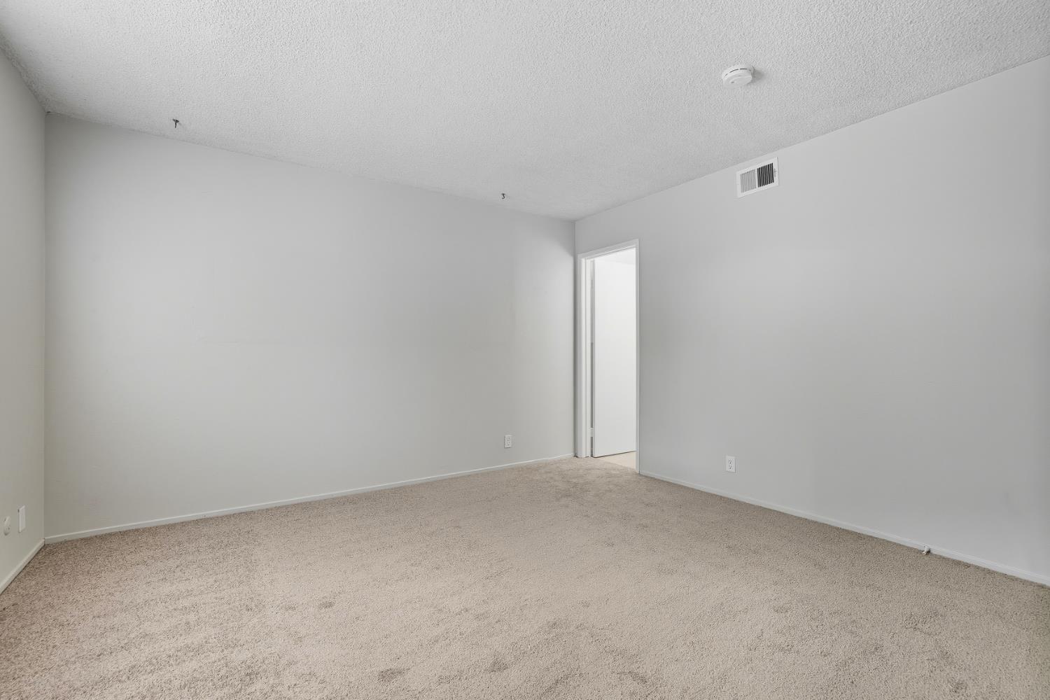 4836 Rockland Way