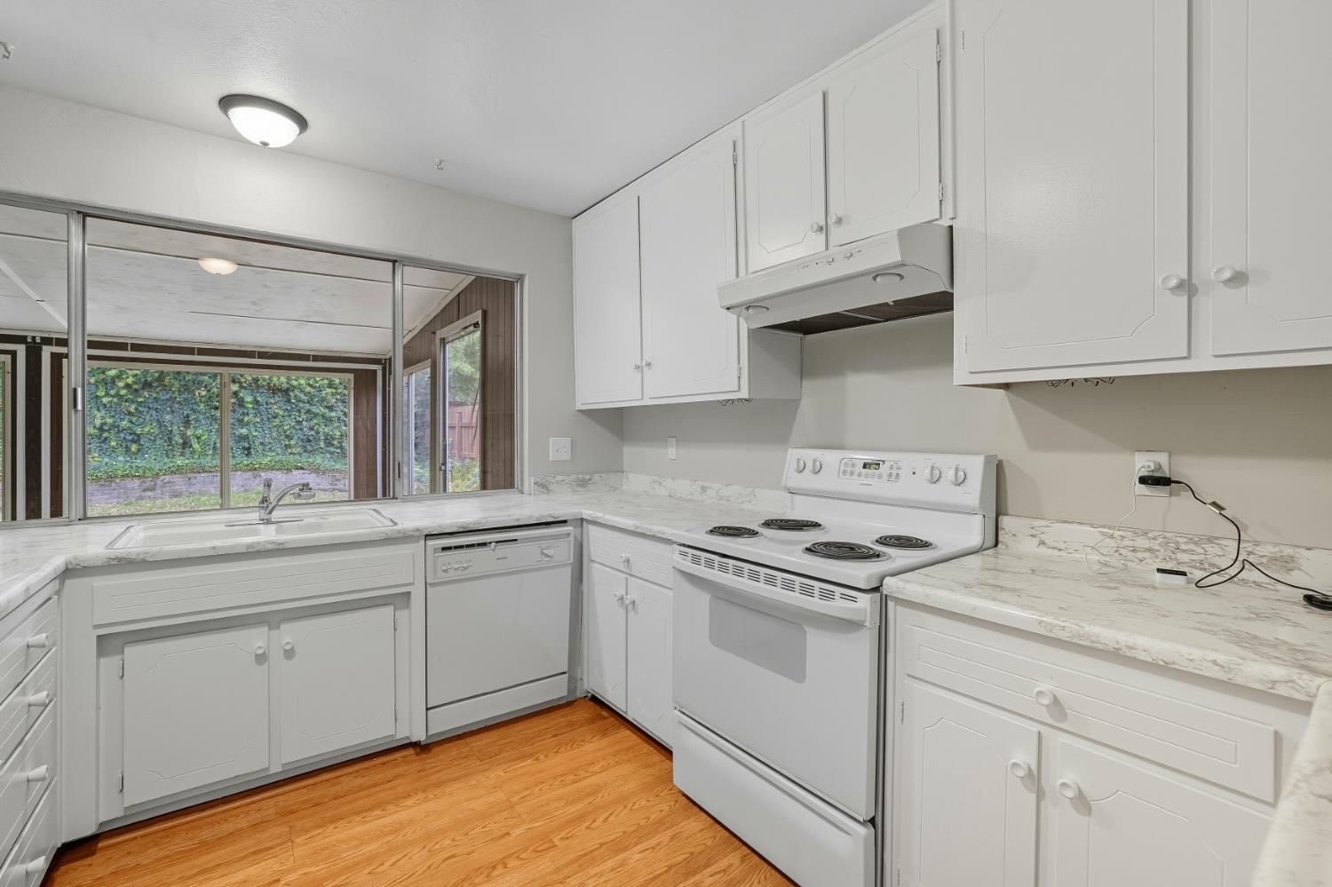4836 Rockland Way