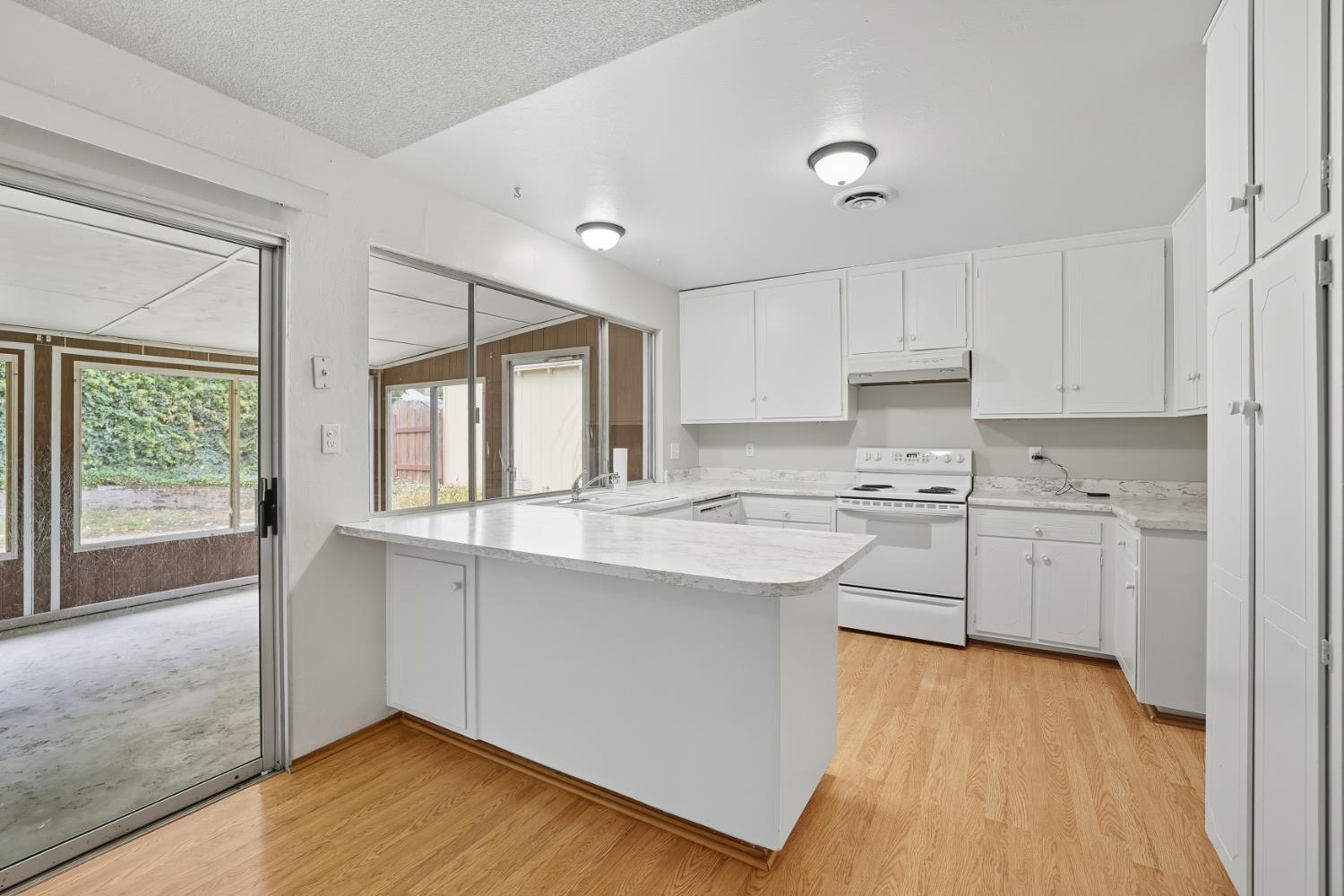 4836 Rockland Way