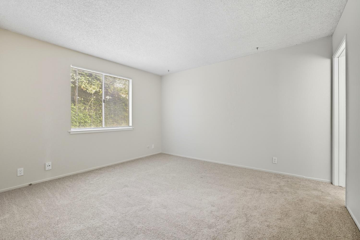 4836 Rockland Way