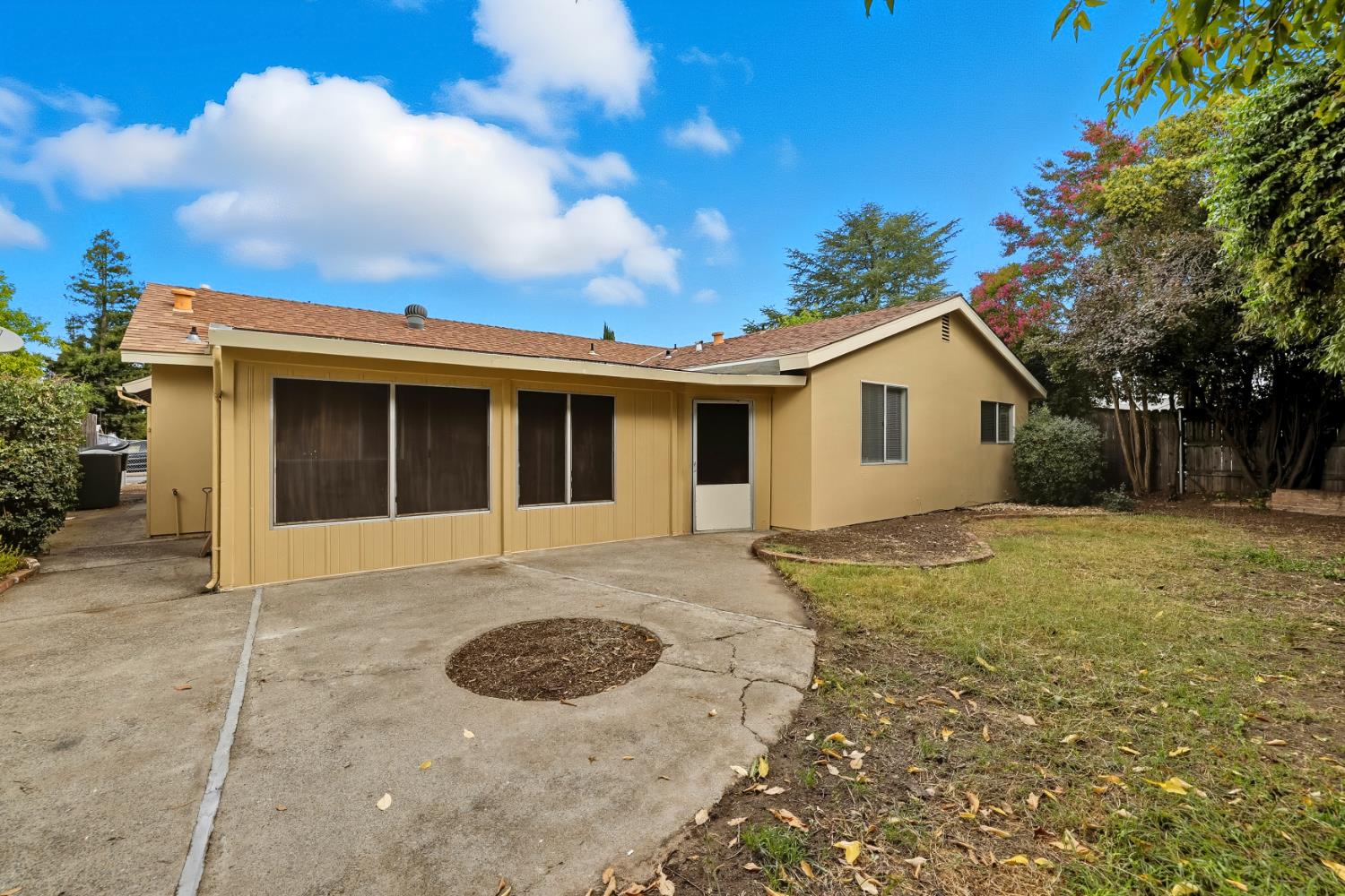 4836 Rockland Way