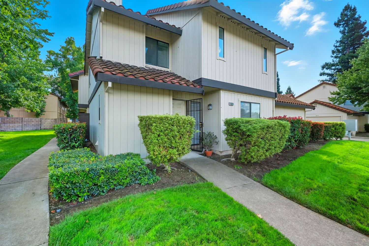 6880 Calvine Road