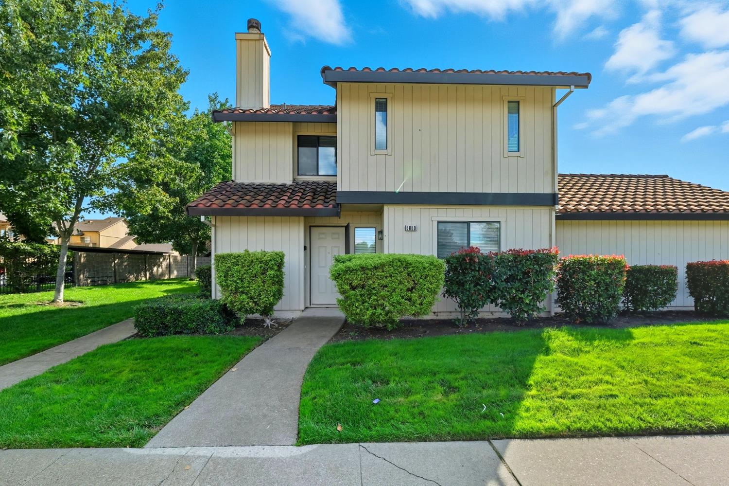 6880 Calvine Road