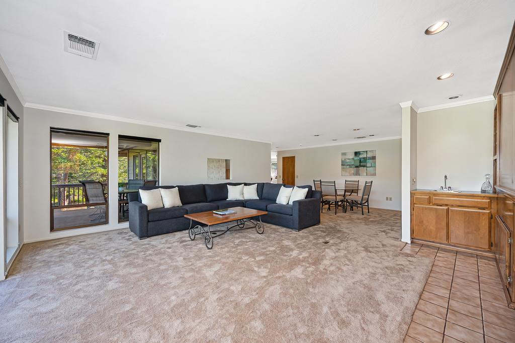 6911 Pescado Circle