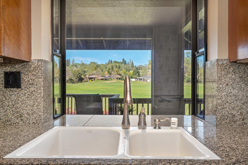6911 Pescado Circle