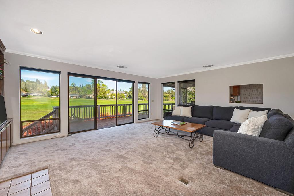 6911 Pescado Circle