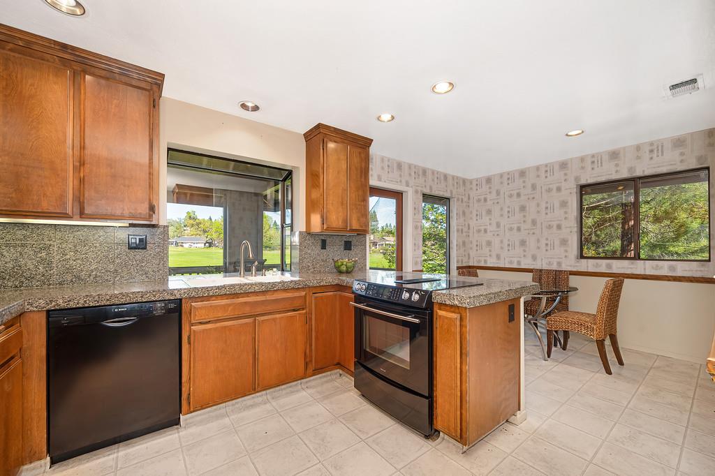 6911 Pescado Circle