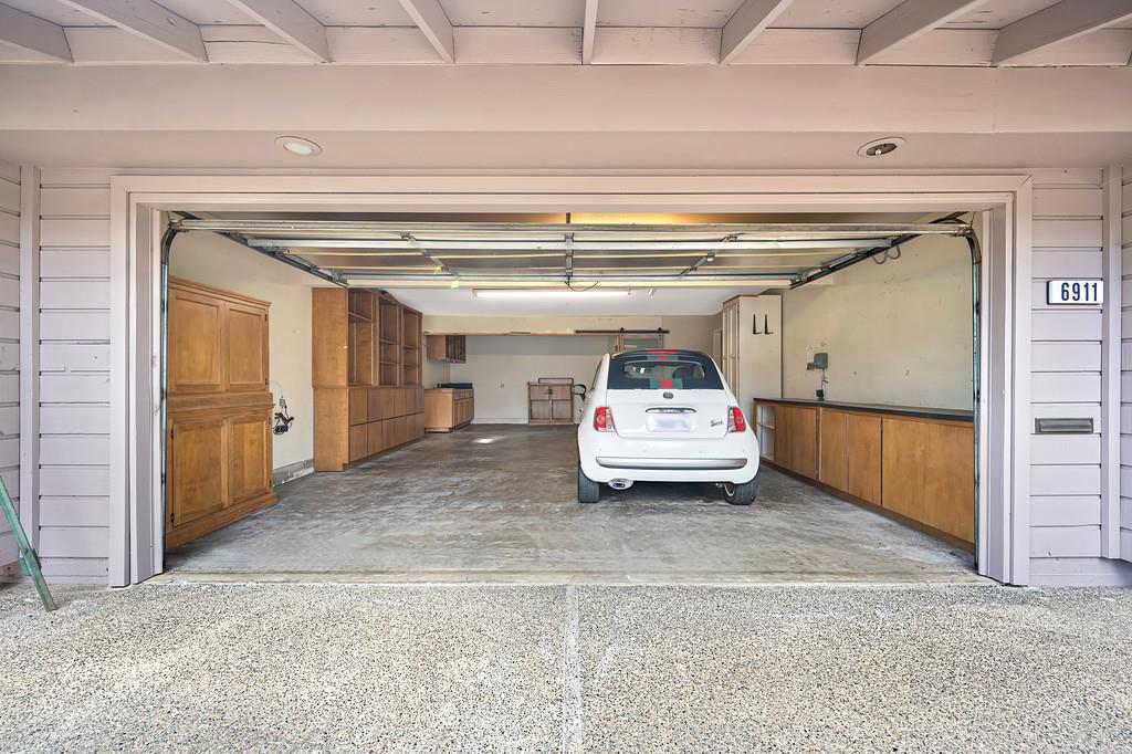 6911 Pescado Circle
