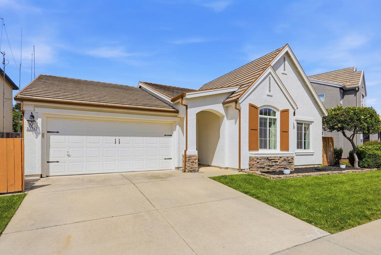 9576 Arcada Court