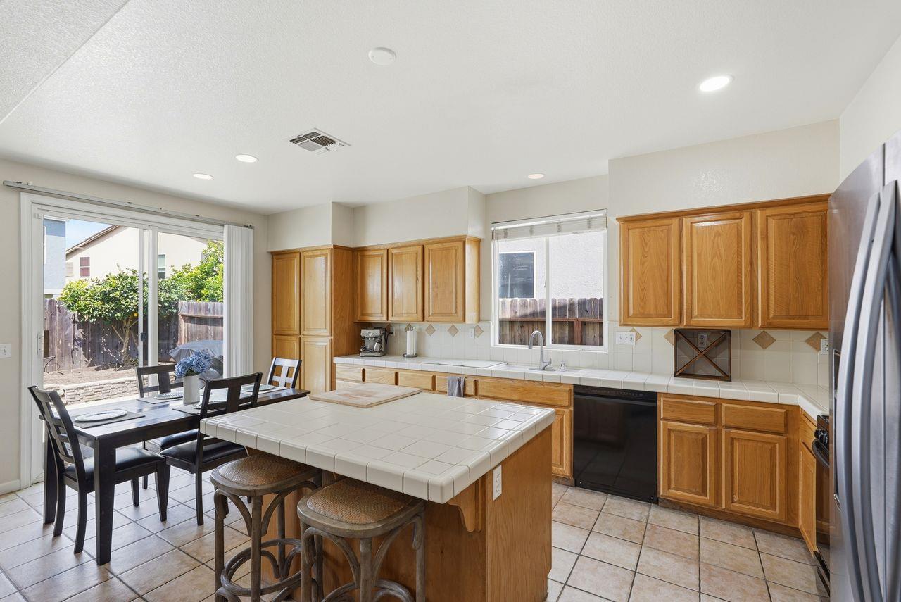 9576 Arcada Court