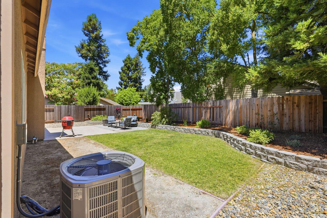 3609 Grimshaw Way