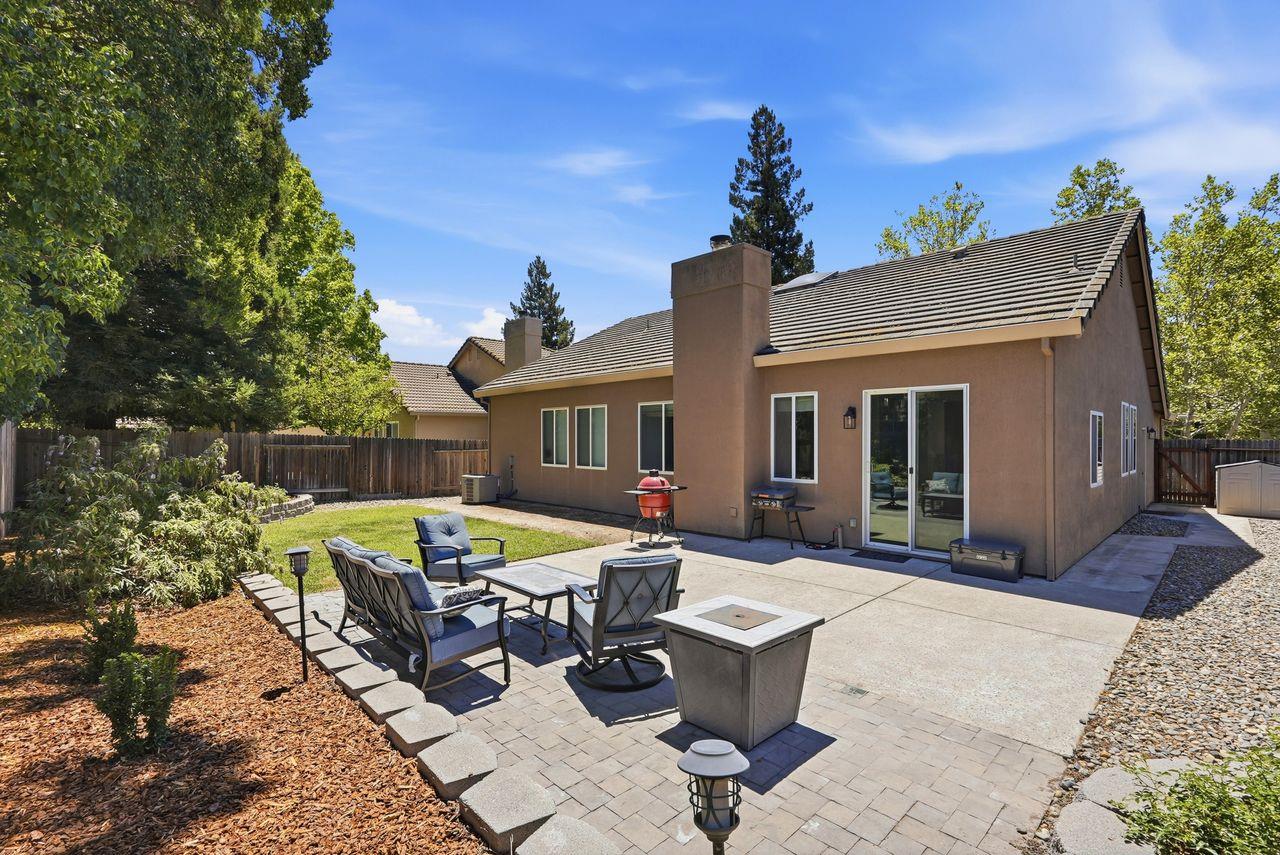 3609 Grimshaw Way