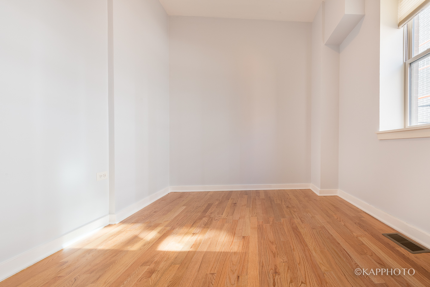 1240 W Monroe Street Unit: 11R