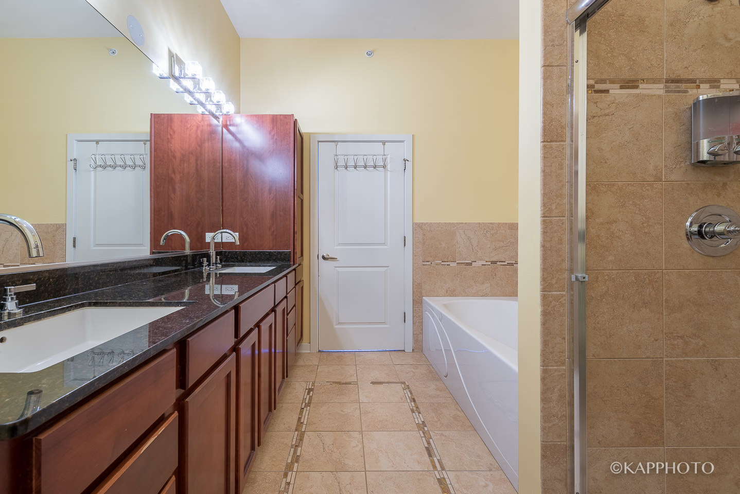 1240 W Monroe Street Unit: 11R