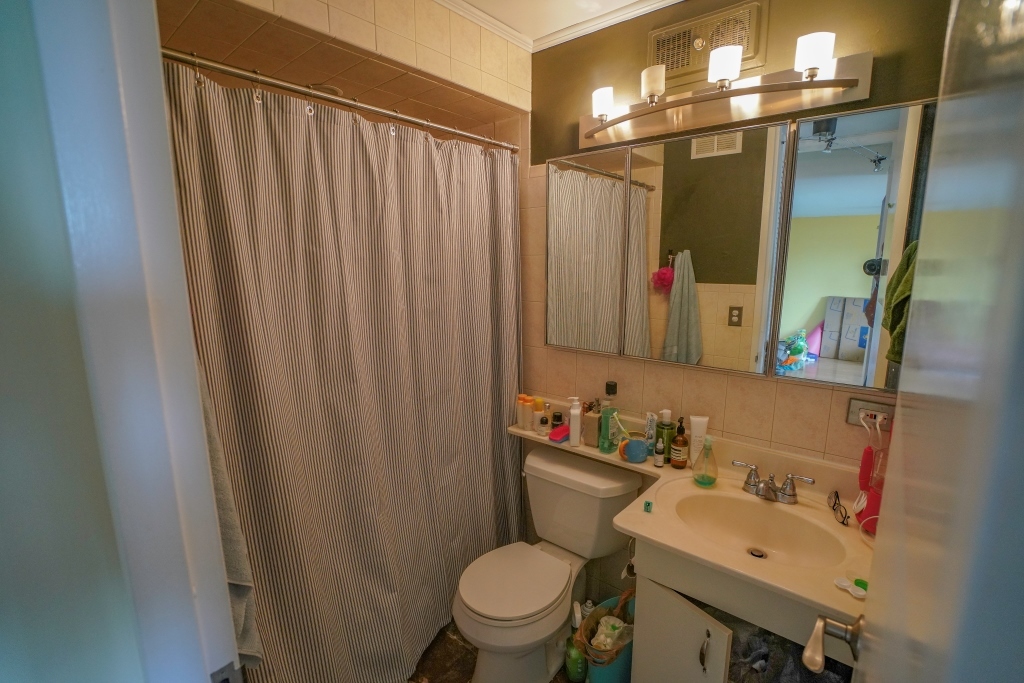 720 W Gordon Terrace Unit: 12A