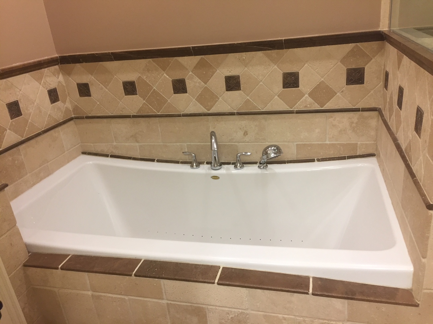1526 W Monroe Street Unit: 301