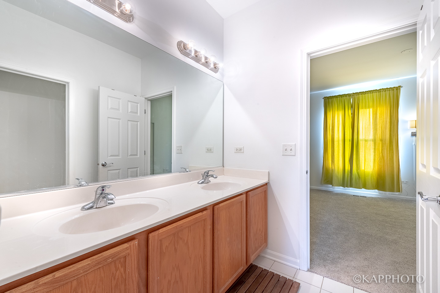 2507 S Calumet Avenue