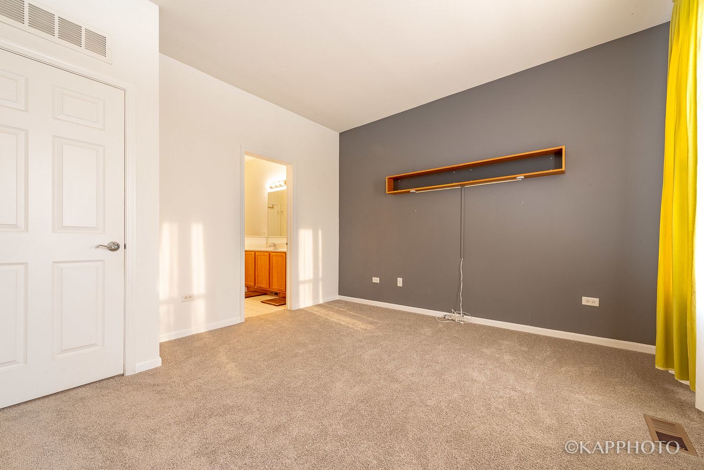 2507 S Calumet Avenue