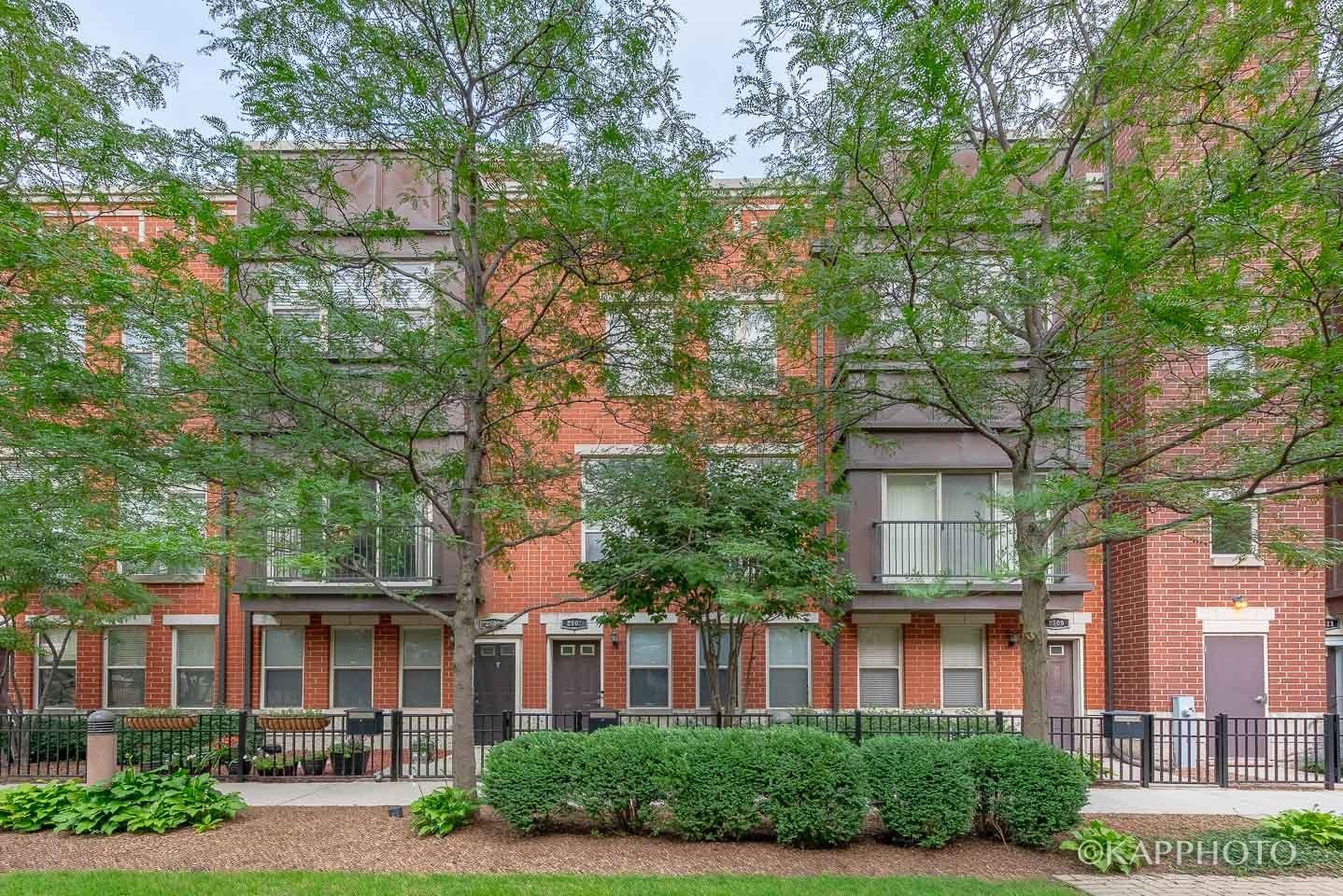 2507 S Calumet Avenue