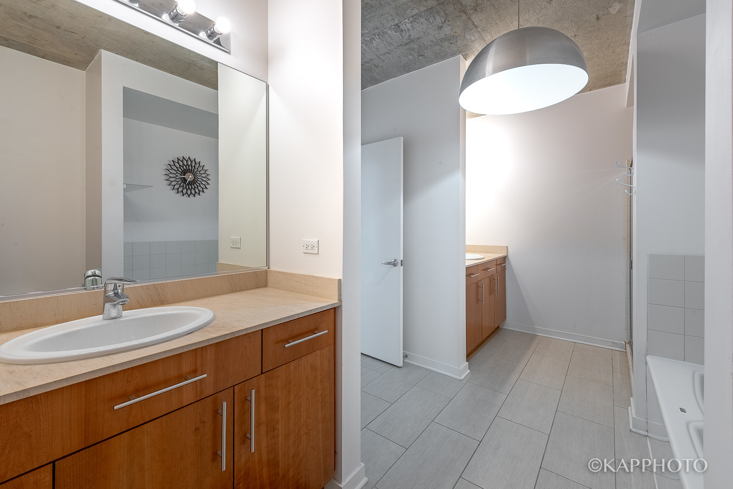 611 S Wells Street Unit: 2406