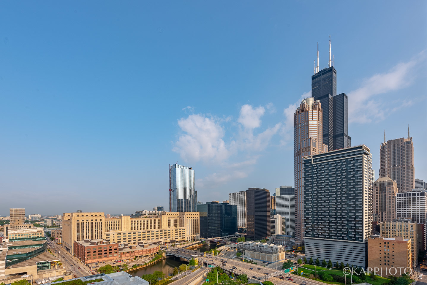 611 S Wells Street Unit: 2406