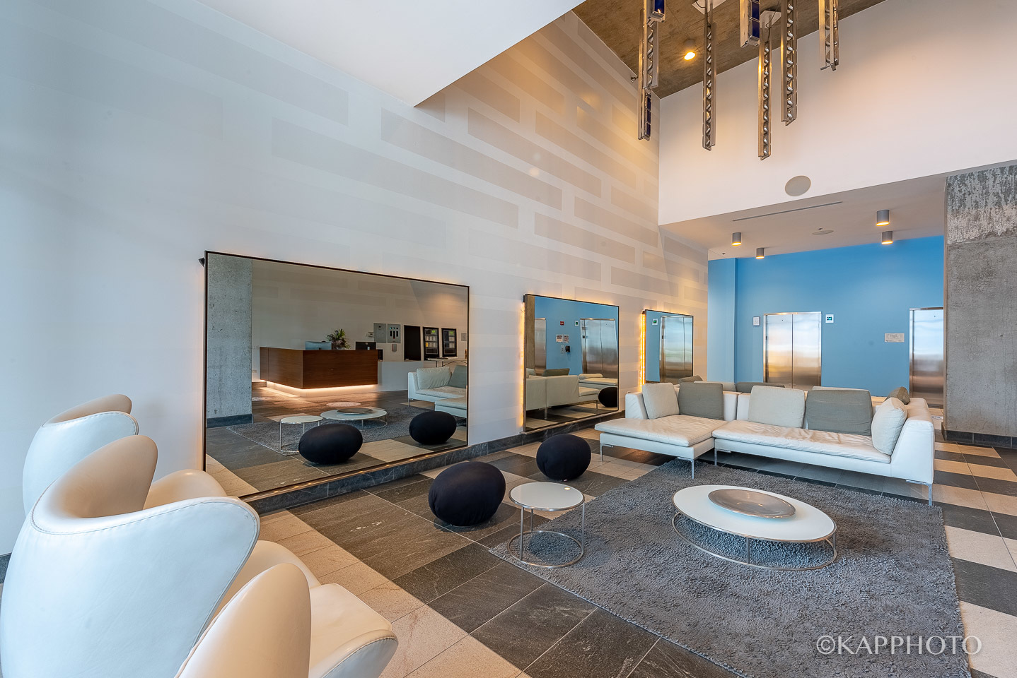 611 S Wells Street Unit: 2406