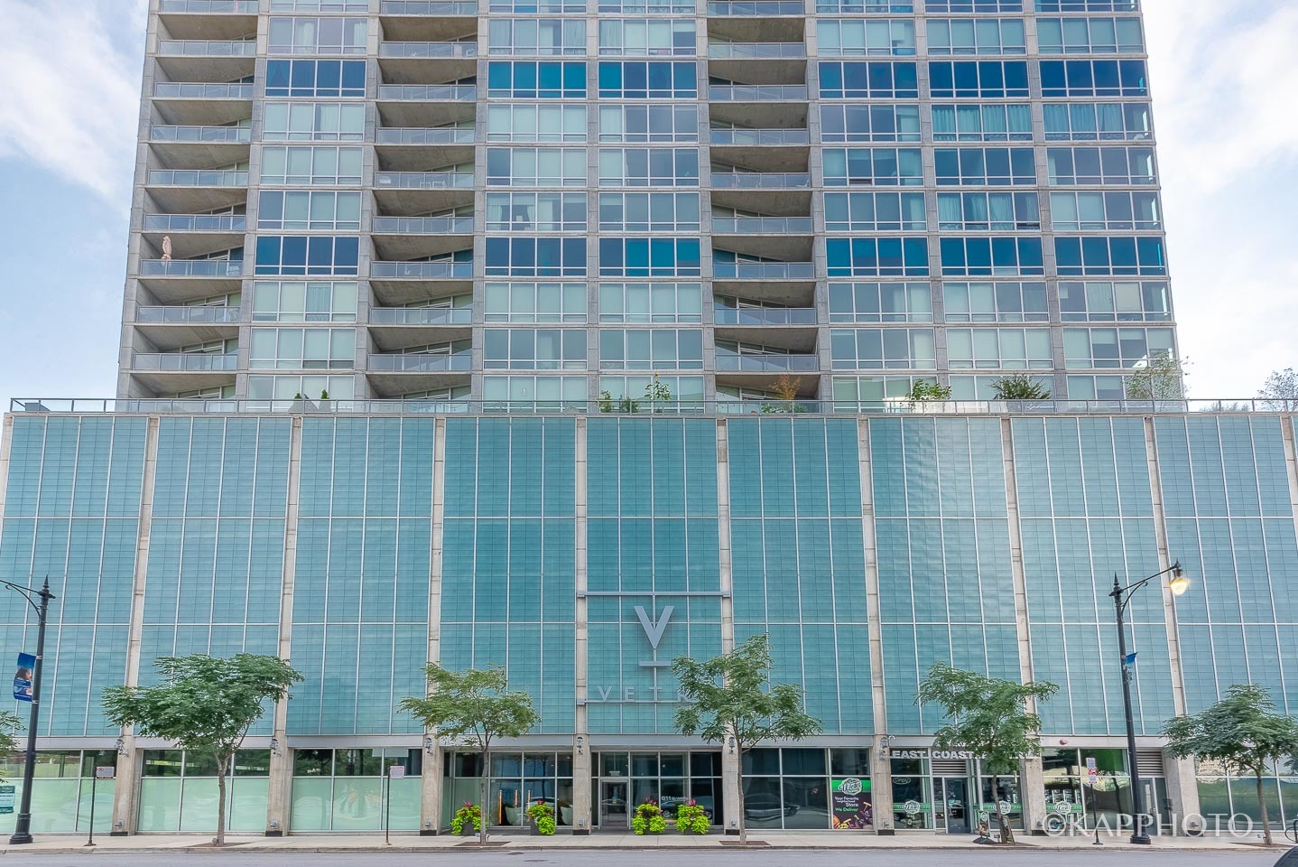 611 S Wells Street Unit: 2406