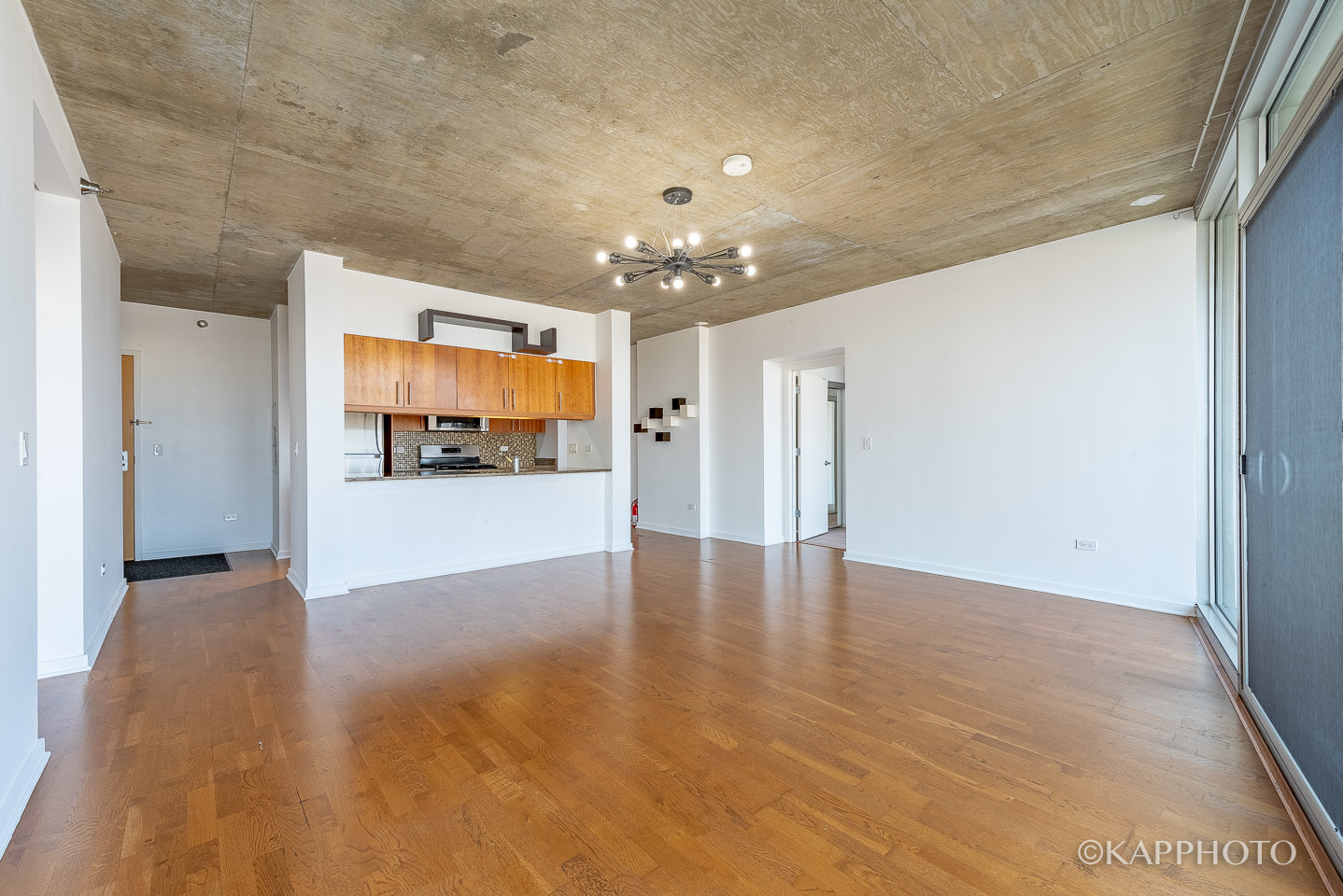 611 S Wells Street Unit: 2406