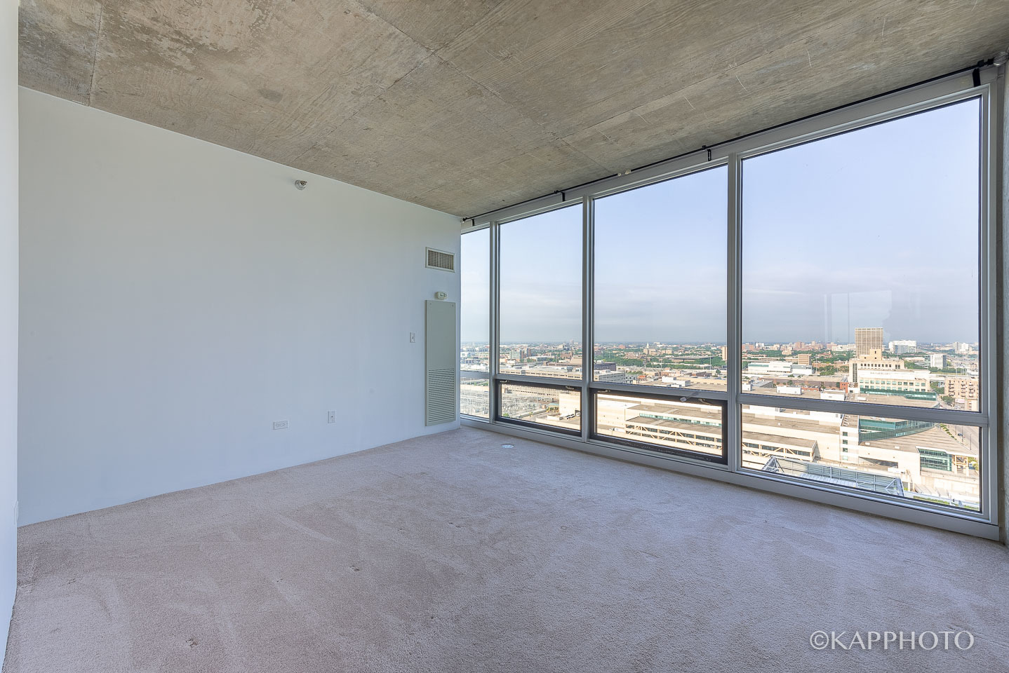 611 S Wells Street Unit: 2406