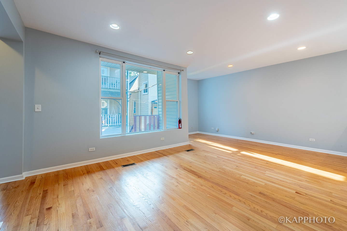 1926 N Sawyer Avenue