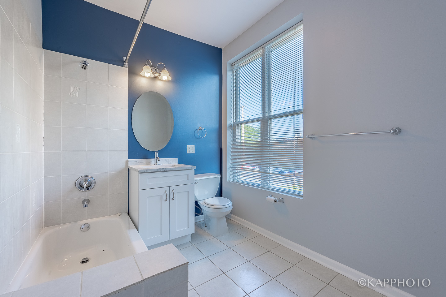 1926 N Sawyer Avenue