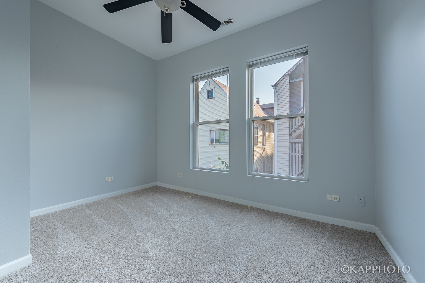 1926 N Sawyer Avenue