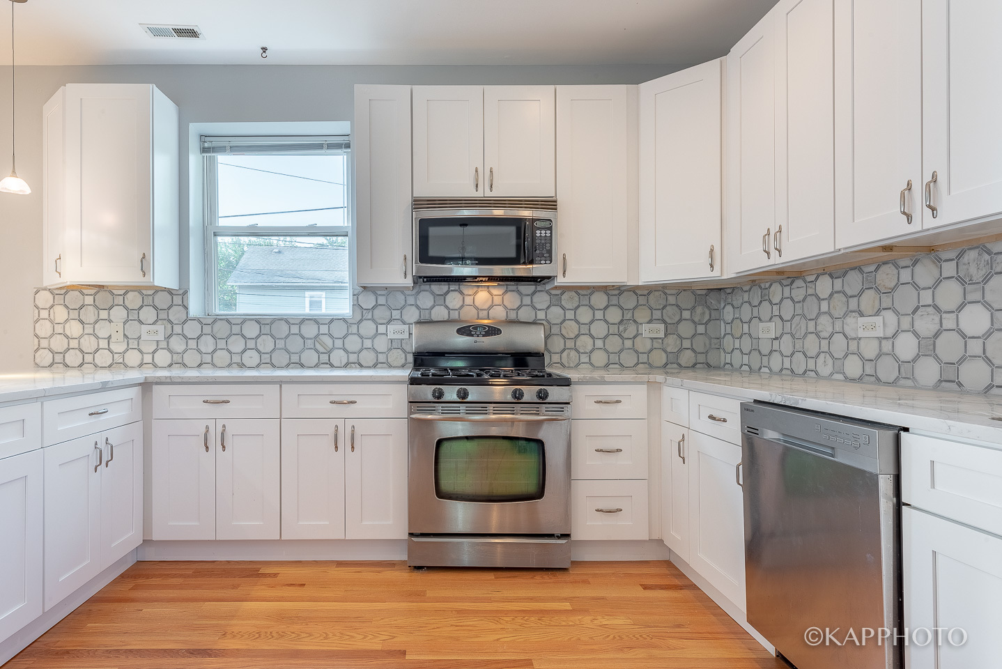 1926 N Sawyer Avenue