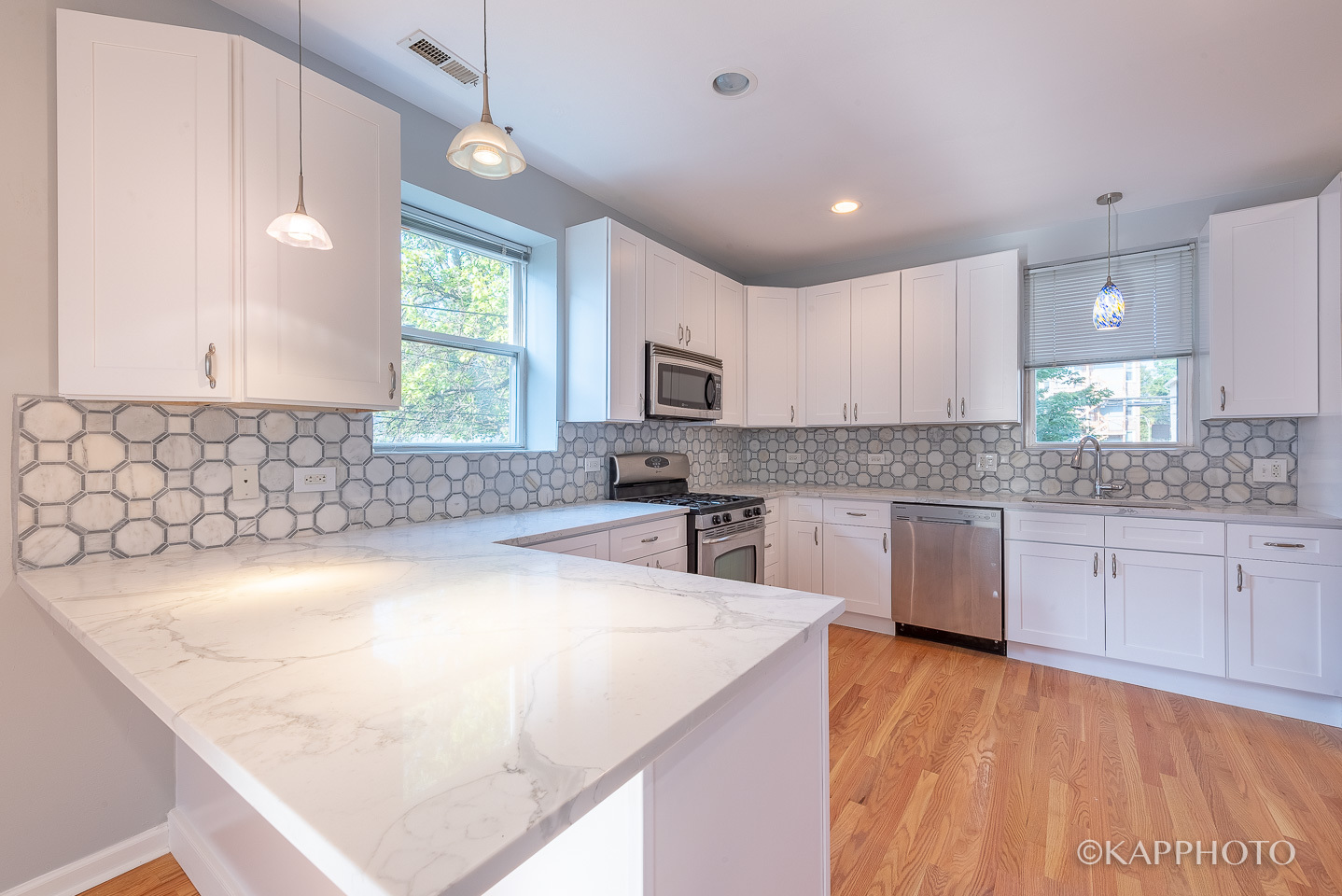 1926 N Sawyer Avenue